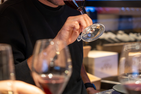 Rethymno: Cretan Wine Tasting Guided Tour with Local Food