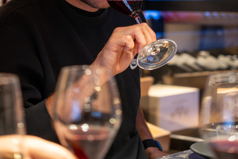 Rethymno: Cretan Wine Tasting Guided Tour with Local Food