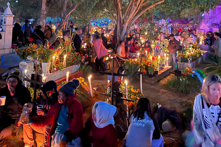 Among Flowers and Candles: A Tour of Oaxaca's Cemeteries Between Flowers and Candles: A Tour of Oaxaca's Cemeteries
