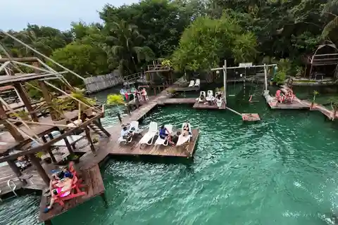 Depuis Mexico : 4 jours Laguna de 7 colores Bacalar Tour avec guide