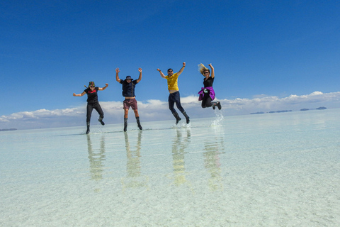 La Paz: 4-Day Uyuni Salt Flats to San Pedro de Atacama ENGLISH-SPEAKING GUIDE