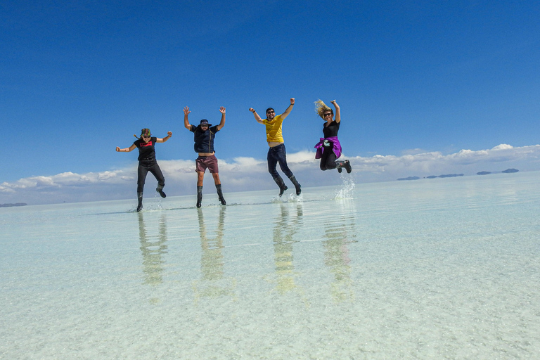 La Paz: 4-Day Uyuni Salt Flats to San Pedro de Atacama ENGLISH-SPEAKING GUIDE