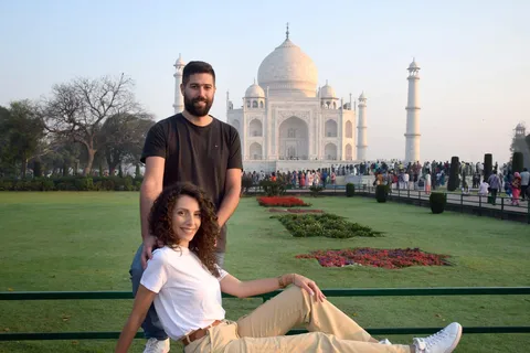 From Delhi: Taj Mahal & Agra Tour by Gatimaan Express Train