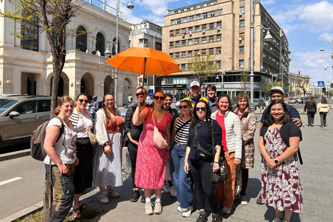 Bucharest Shared Walking Tour with Local Guide Bucarest imprescindible: tour a pie con guía local