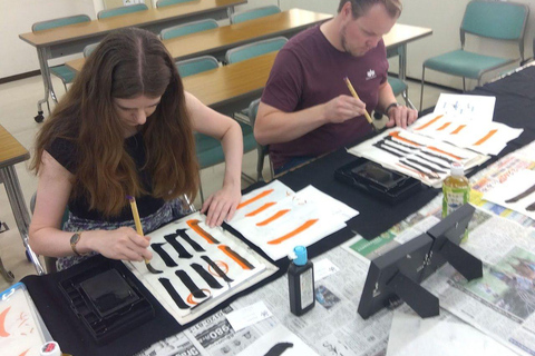Tokyo: Private Japanese Calligraphy Class with Souvenir