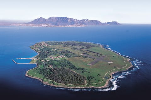 Cape Town: Robben Island Museum Ferry & Guided Tour