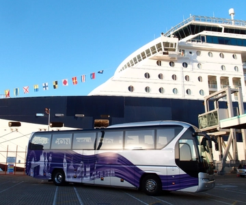 Traslado en crucero a Londres vía Stonehenge