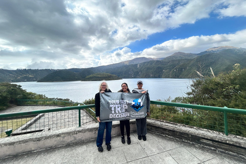 Quito: 7-Days Avenue of Volcanoes Tour with Guide