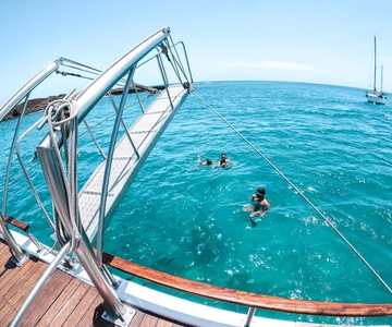 Desde Corralejo: Actividad de Barco y Snorkel en la Isla de Lobos