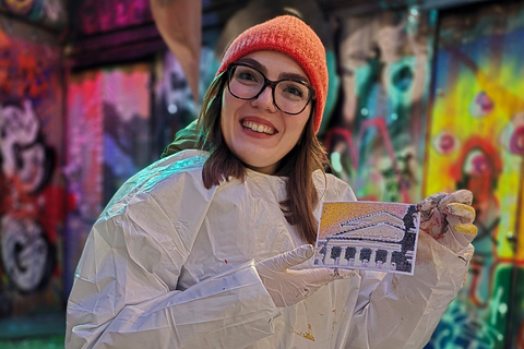 Munich Old Town Walk & Stencil Art Workshop English & German Tour (Bilingual)