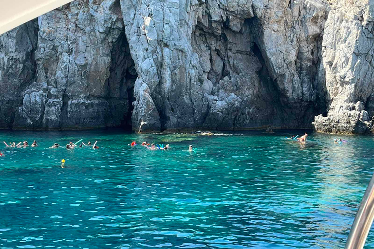 Rhodes : Croisière sur la plage avec baignade, repas et boissons illimitées