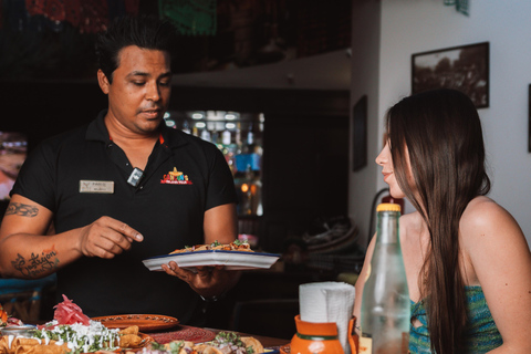 Cancun: lunch z nieograniczoną ilością tacos i zakupy z przewodnikiemNieograniczony lunch z taco i zakupy w Cancún