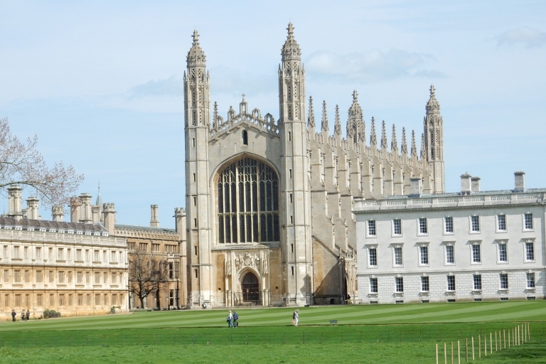 Cambridge: Dziwaczne spacery po smartfonach z przewodnikiem