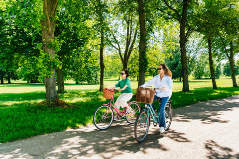 From Paris: Skip-the-Line Palace of Versailles Bike Tour