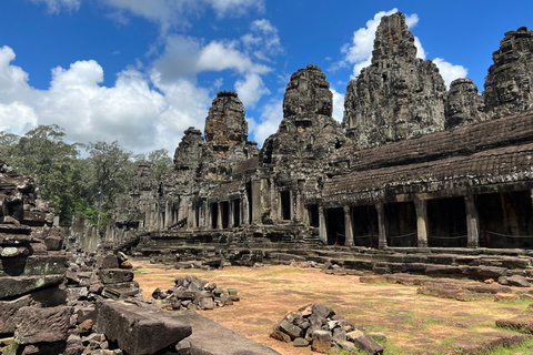 Tour Privado del Amanecer de Angkor en Vehículo con Aire Acondicionado