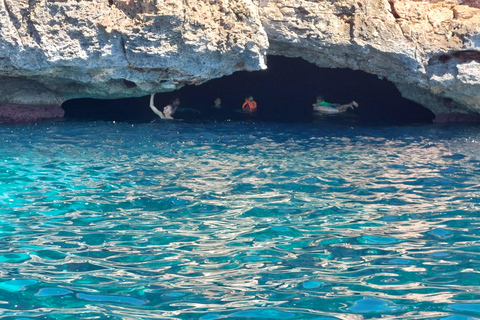 Boottocht vanuit Portocolom naar het natuurgebied Cala VarquesBoottocht van Portocolom naar het natuurgebied Cala Varques