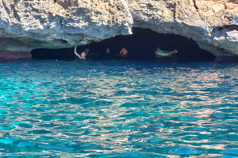 Boottocht vanuit Portocolom naar het natuurgebied Cala VarquesBoottocht van Portocolom naar het natuurgebied Cala Varques