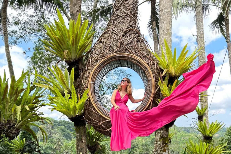 Exclusive Bali: Heaven's Gate, Tirta Gangga & Epic Swing