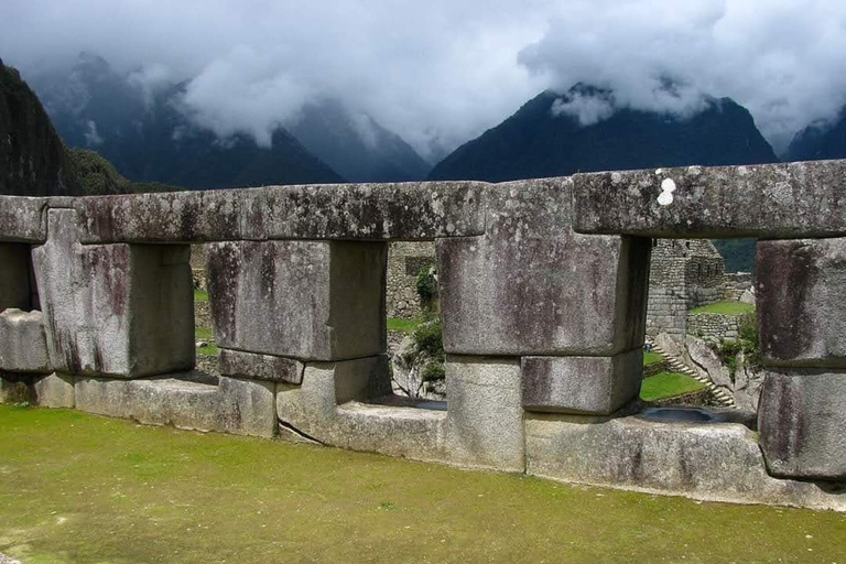 From Cusco: Excursion to Machu Picchu with entrance tickets