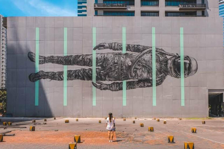 Manila Urban Charms &amp; Gondola Bliss Cityscape Tour