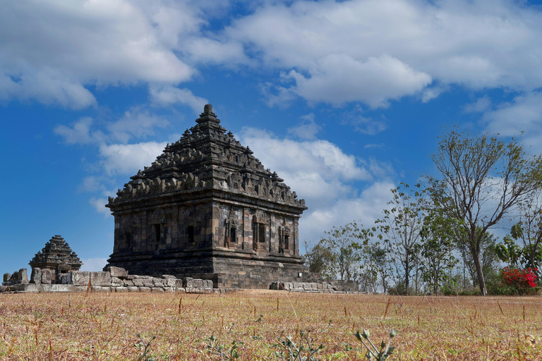 Explorer le temple caché et Prambanan