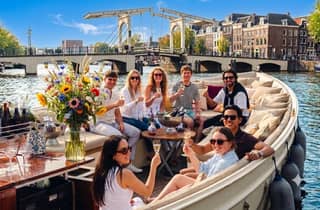 Luxuriöse Grachtenfahrt mit Option für unbegrenzte Cocktails oder Sekt