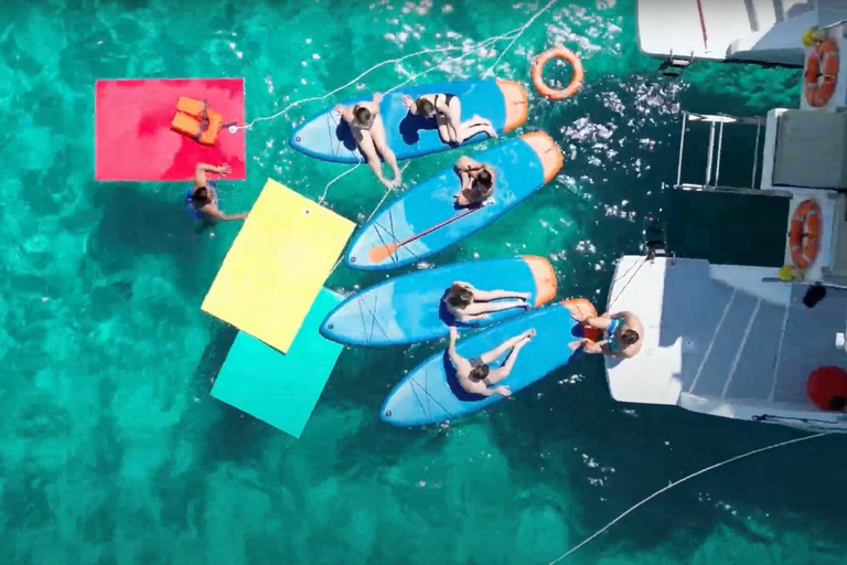 Palma: Deluxe Catamaran with Snacks, Drink, SUP & Snorkeling