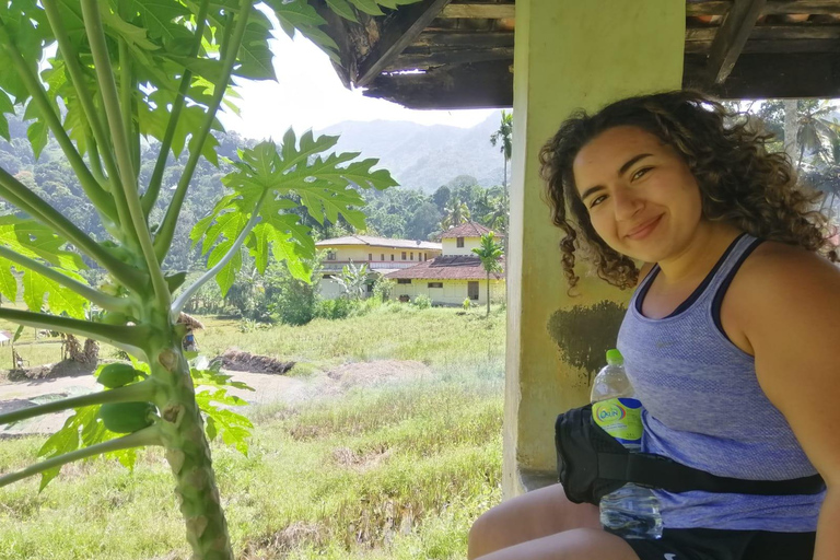 Kandy: Knuckles Mountain Range Full-Day Hike with Lunch