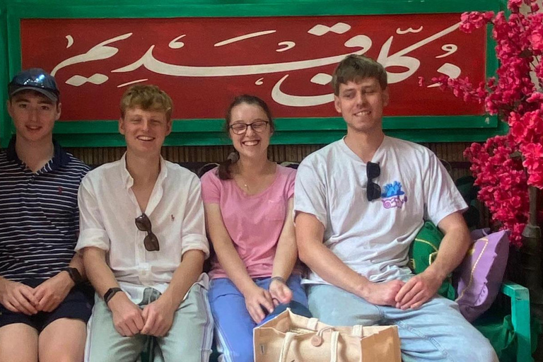 Muscat: Private Shopping Tour with Hotel Pickup