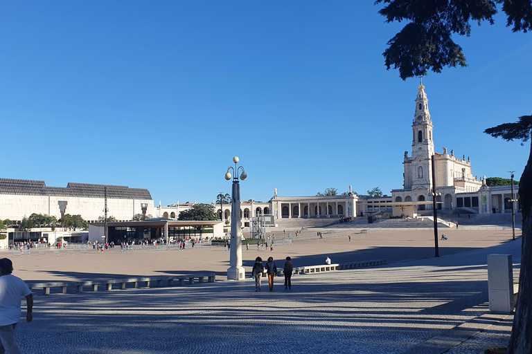 Amazing Private Half-Day Tour to Fatima From Lisbon Amazing Private Half-Day Tour to Sanctuary of Fatima