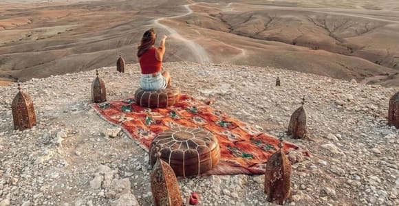 Marrakech : coucher de soleil dans le désert d&#39;Agafay, balade à dos de chameau et dîner-spectacle