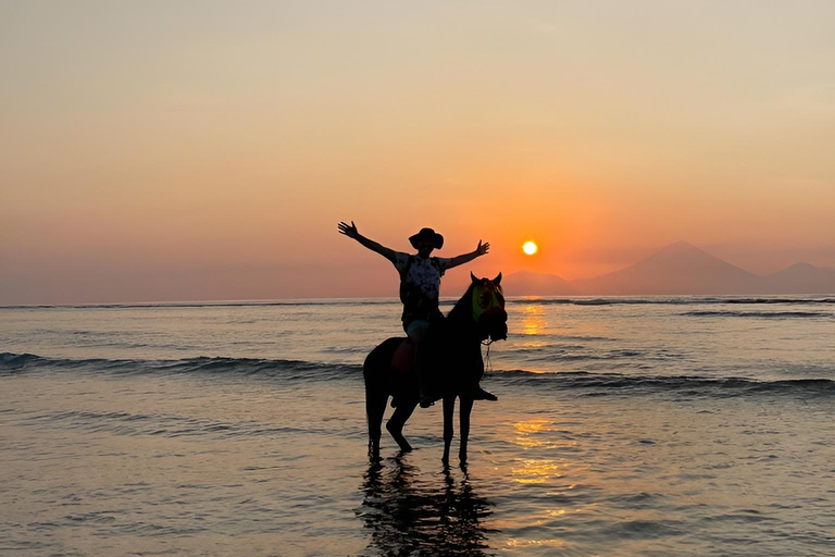 Reiten am Strand auf der Insel Gili