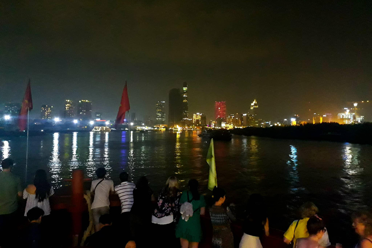 Ho Chi Minh: crociera con cena sul fiume Saigon e teatro delle marionette