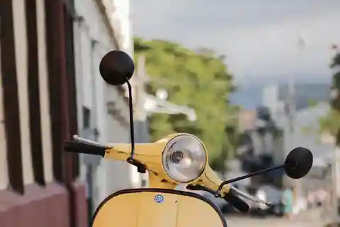 Rishikesh: Local Tour with Scooter Ride