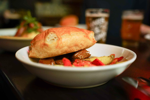 Eating Edinburgh: Old Town Food & Drinks Tour