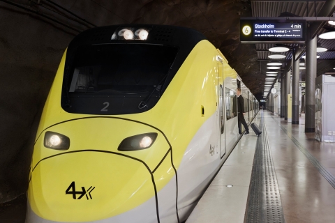 Sztokholm: Transfer pociągiem między miastem a lotniskiem ArlandaTransfer w jedną stronę z lotniska Arlanda do Sztokholmu