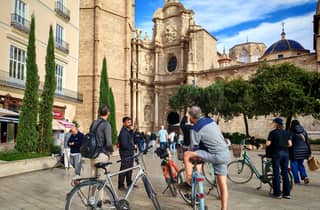 Valencia: Immersive Storytelling-Tour mit Fahrrad und E-Bike