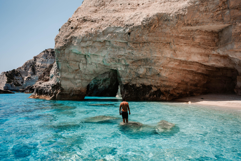 Prywatna łódź na Zakintos: jaskinie Keri, Mizithres, Agalas (maks. 5 osób)