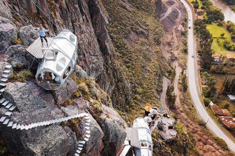 Noc w Skylodge + via ferrata-zipline w Świętej Dolinie