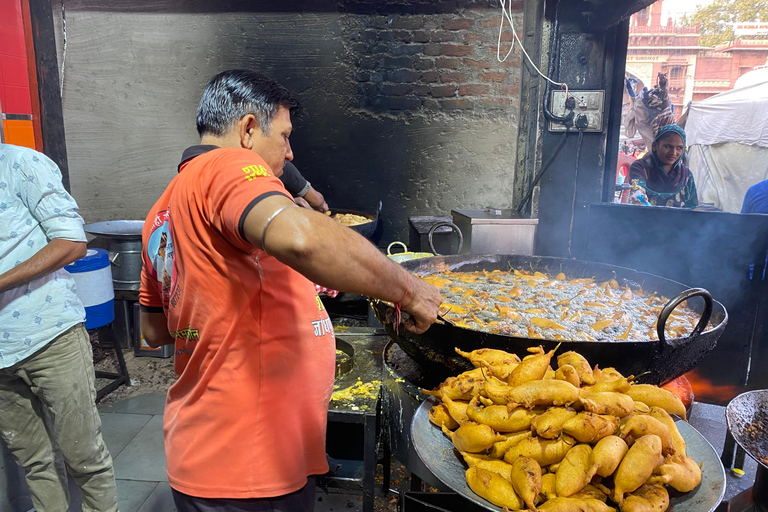 jodhpur: tour gastronomico con oltre 8 degustazioni di cibojodhpur: street food tour con oltre 8 degustazioni