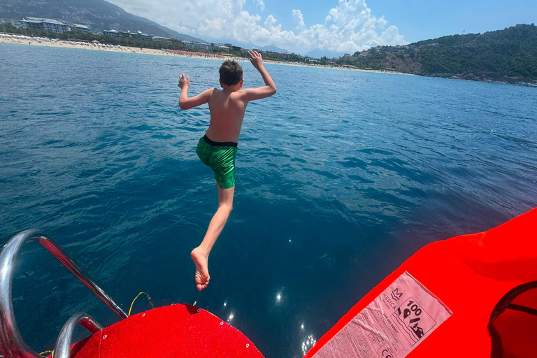 Antalya: Family Pirate Boat Cruise with Lunch & Drinks