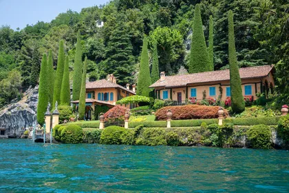 Varenna: Gemeinsame Bootstour mit Aperitif