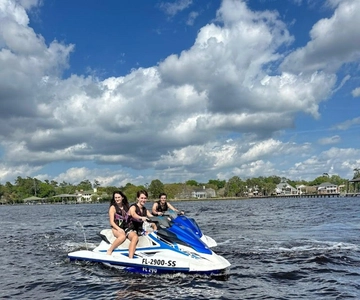 Amelia Eiland: Excursie jetskiverhuur