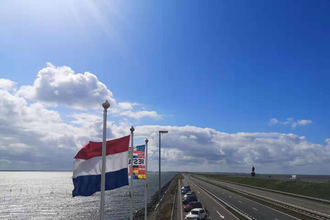 Amsterdam: Giethoorn, Afsluitdijk and Zaanse Schans Day Trip Shared Tour