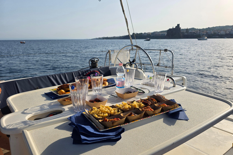 Catane : Excursion en voilier avec brunch et pause baignade (4 h)