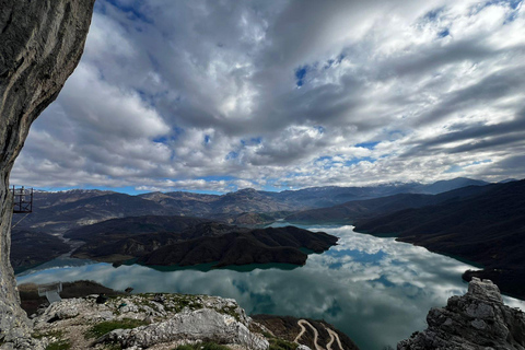 Jednodniowa wycieczka nad jezioro Bovilla i góry Gamti