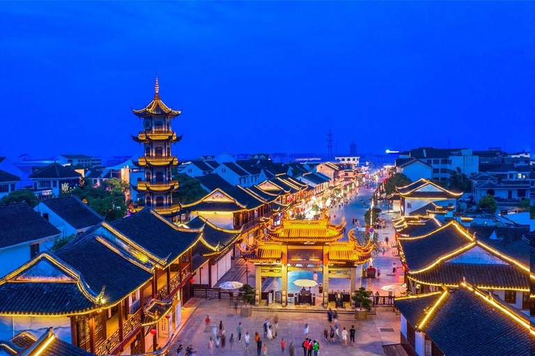 Shanghai: Zhouzhuang Water Town Day Tour with Tea & Pingtan Ancient Town + Boat Tour