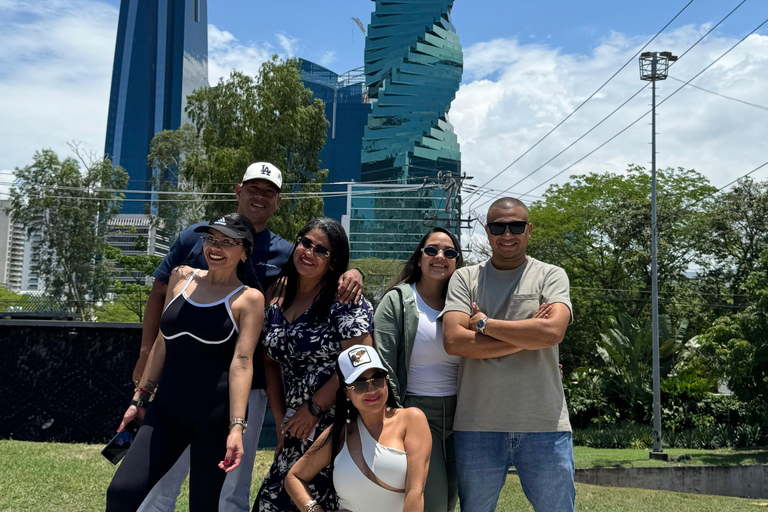 Panama City: Layover Sightseeing Tour visiting the Canal + Casco Antiguo + Amador