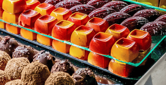 Funchal: Guided Walking Food Tour with Tastings