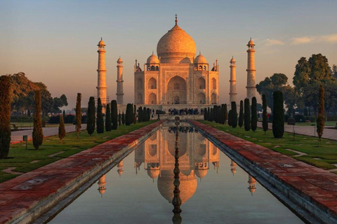 Da Delhi: Tour del Taj Mahal all&#039;alba, del Forte di Agra e del Baby TajTrasferimento privato + Guida turistica + Biglietto d&#039;ingresso + Colazione